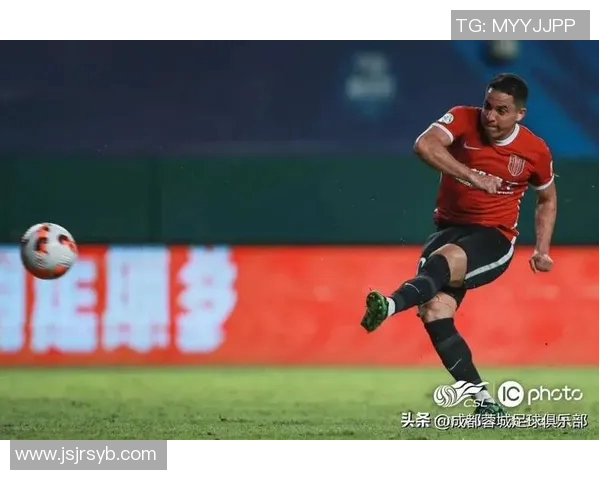 世界足球十大弧形球技大师排名 这些球星用弧线征服赛场