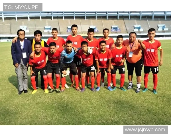 揭秘新疆足球球星年薪水平及背后影响因素全面解析地区体育发展