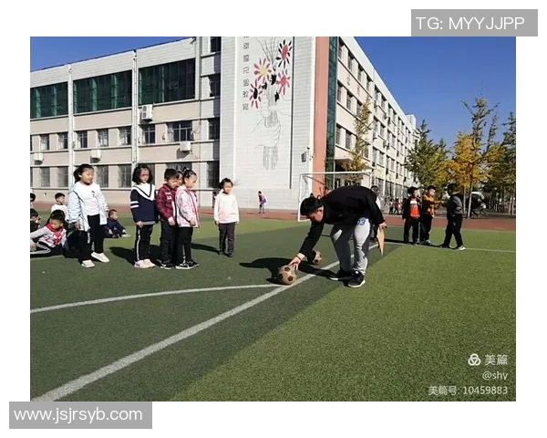 足球三王是哪三位球星引领时代潮流并塑造辉煌历史