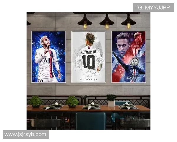 足球巨星风采尽显 球员经典球衣挂画装饰家居空间